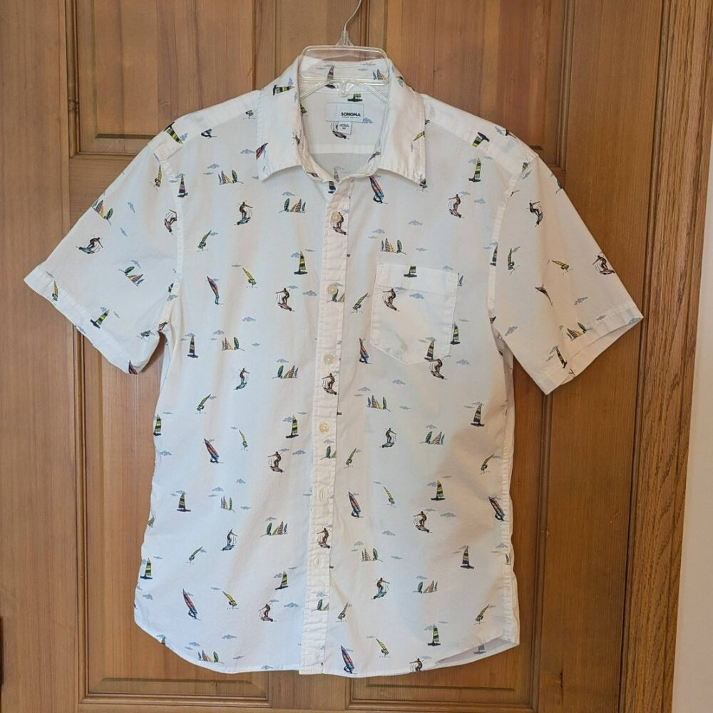 White Sonoma cotton button down shirt with sailboat and surfing accents size M